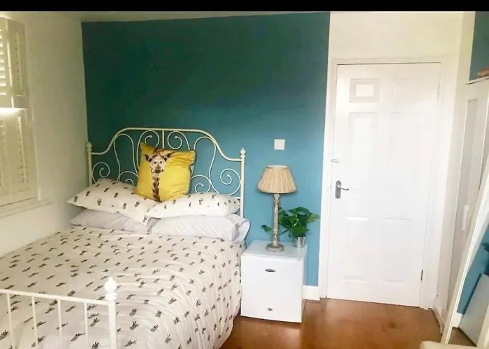 Stylish Modern Studio, Mock Georgian House, Heart Of Trendy Hackney & London