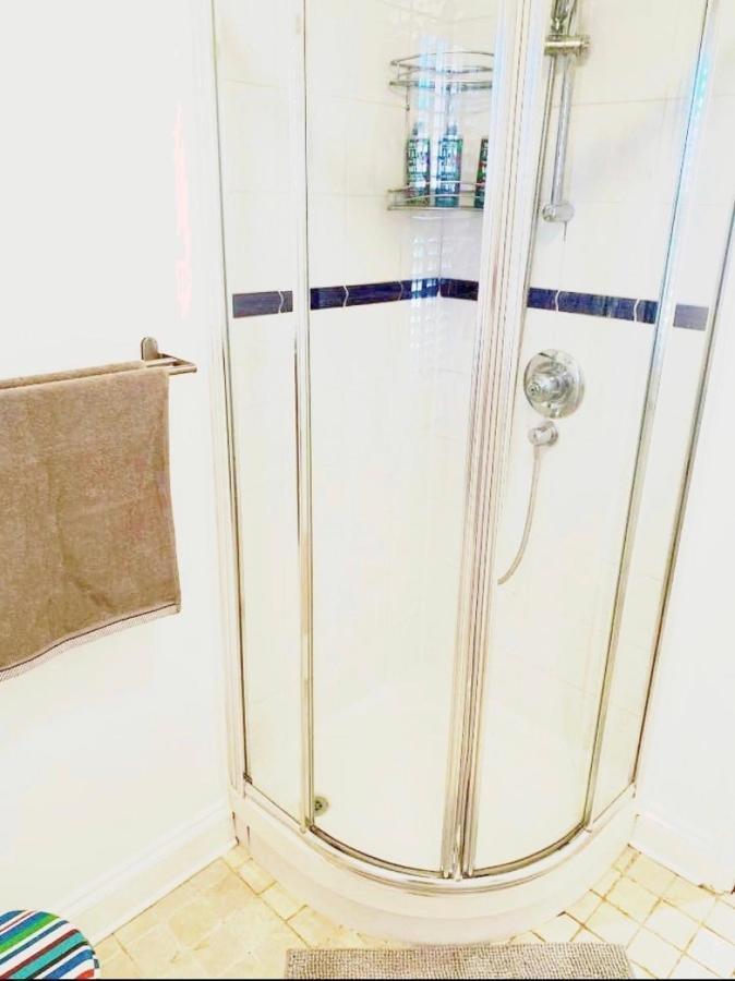 Stylish Modern Studio, Mock Georgian House, Heart Of Trendy Hackney & Проживание в семье